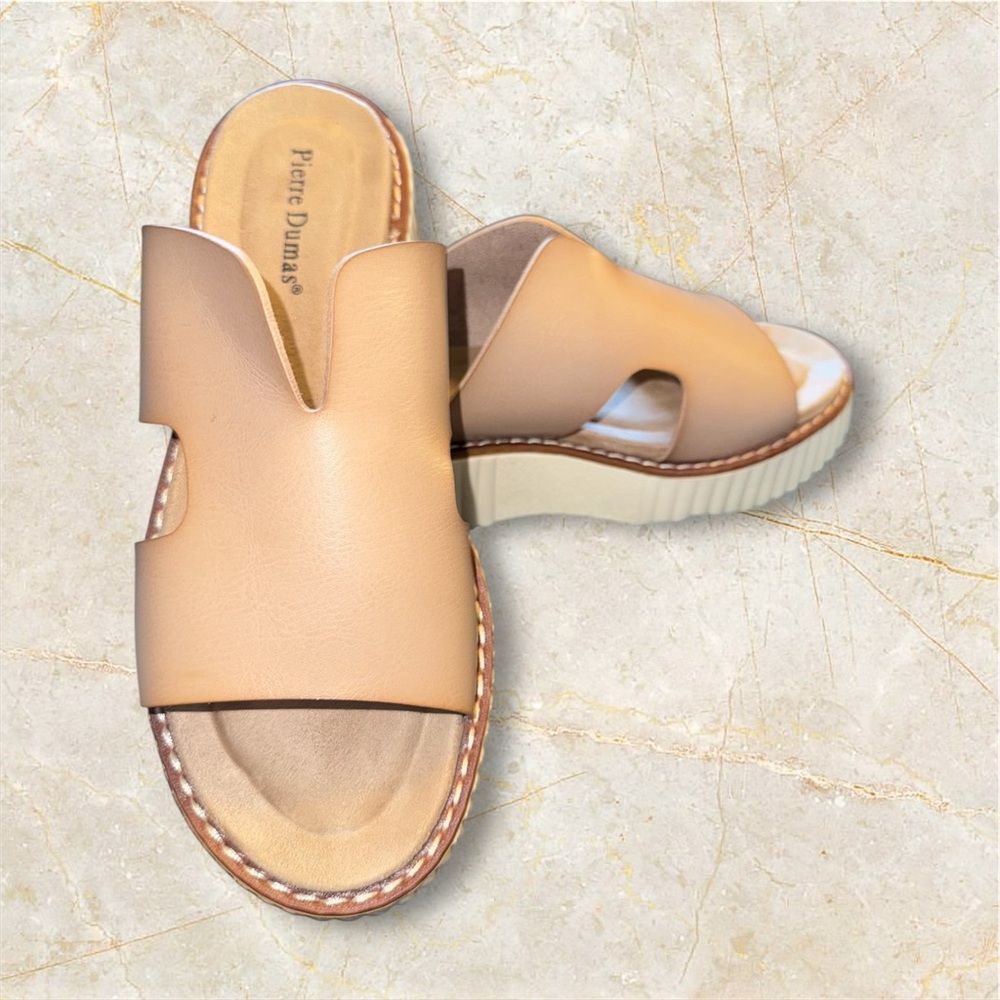 Pierre Dumas Beige Women's Slide Sandals size 9 - boho - comfort - cushion